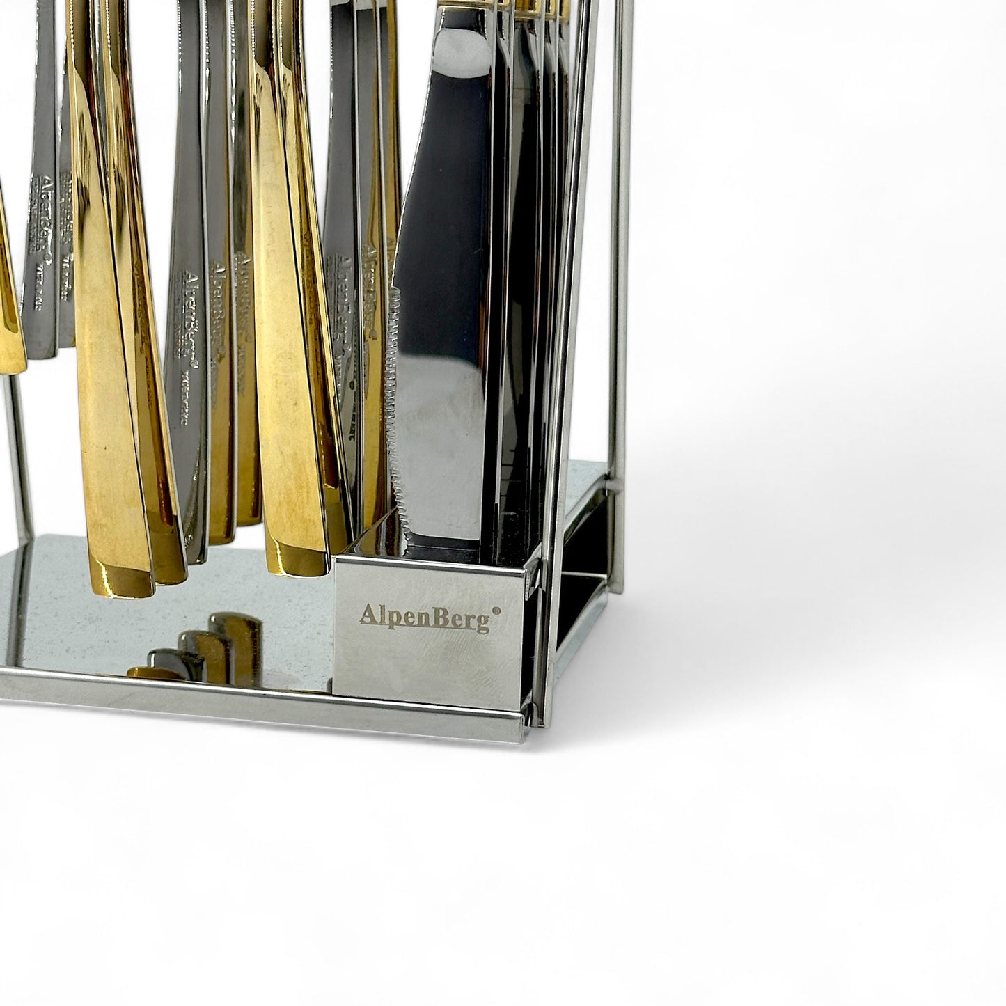 Elegant Gold-Accented Cutlery Set