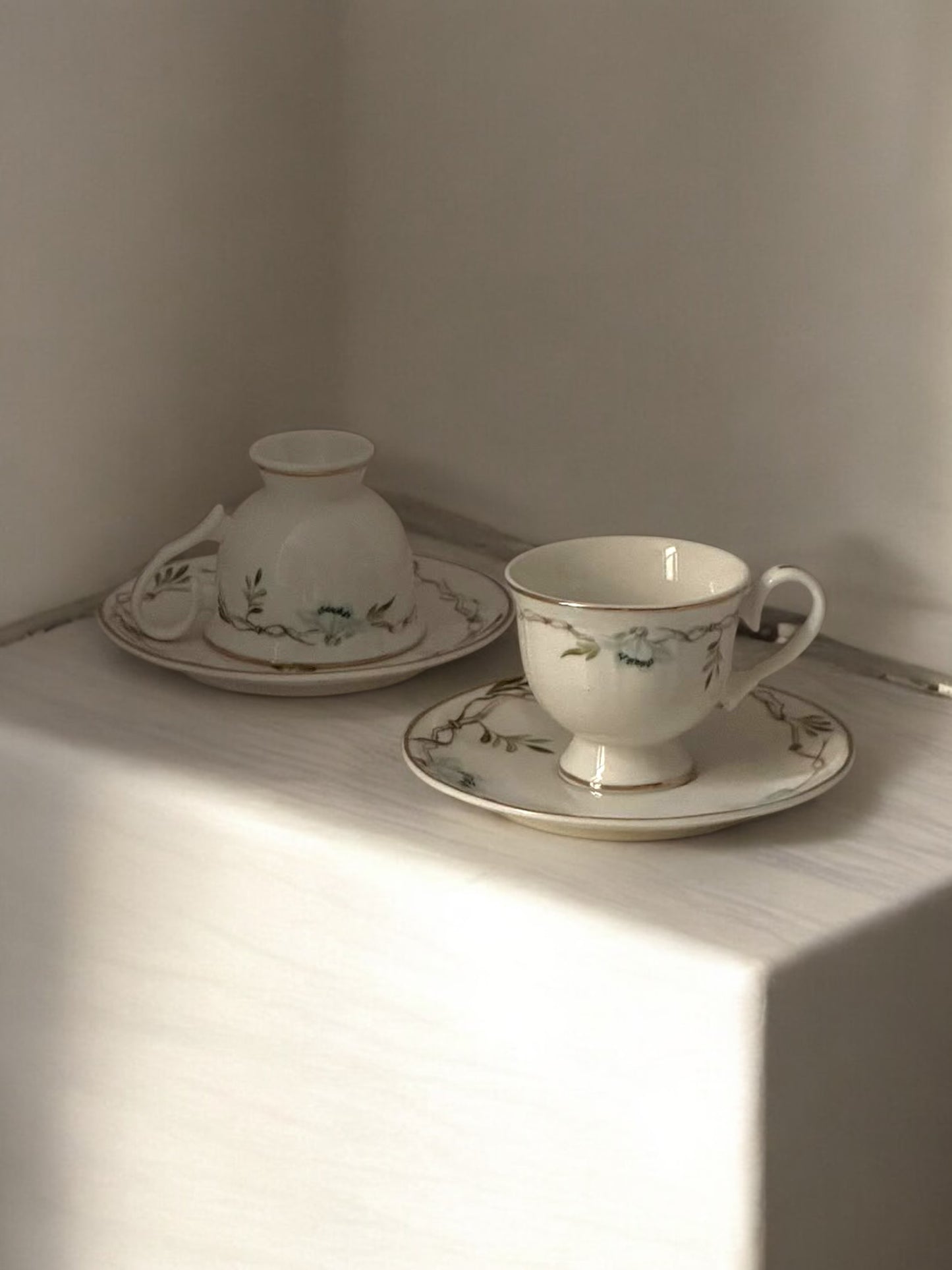 6-Piece Floral Teacup Set with Saucers (Two Sizes Available)