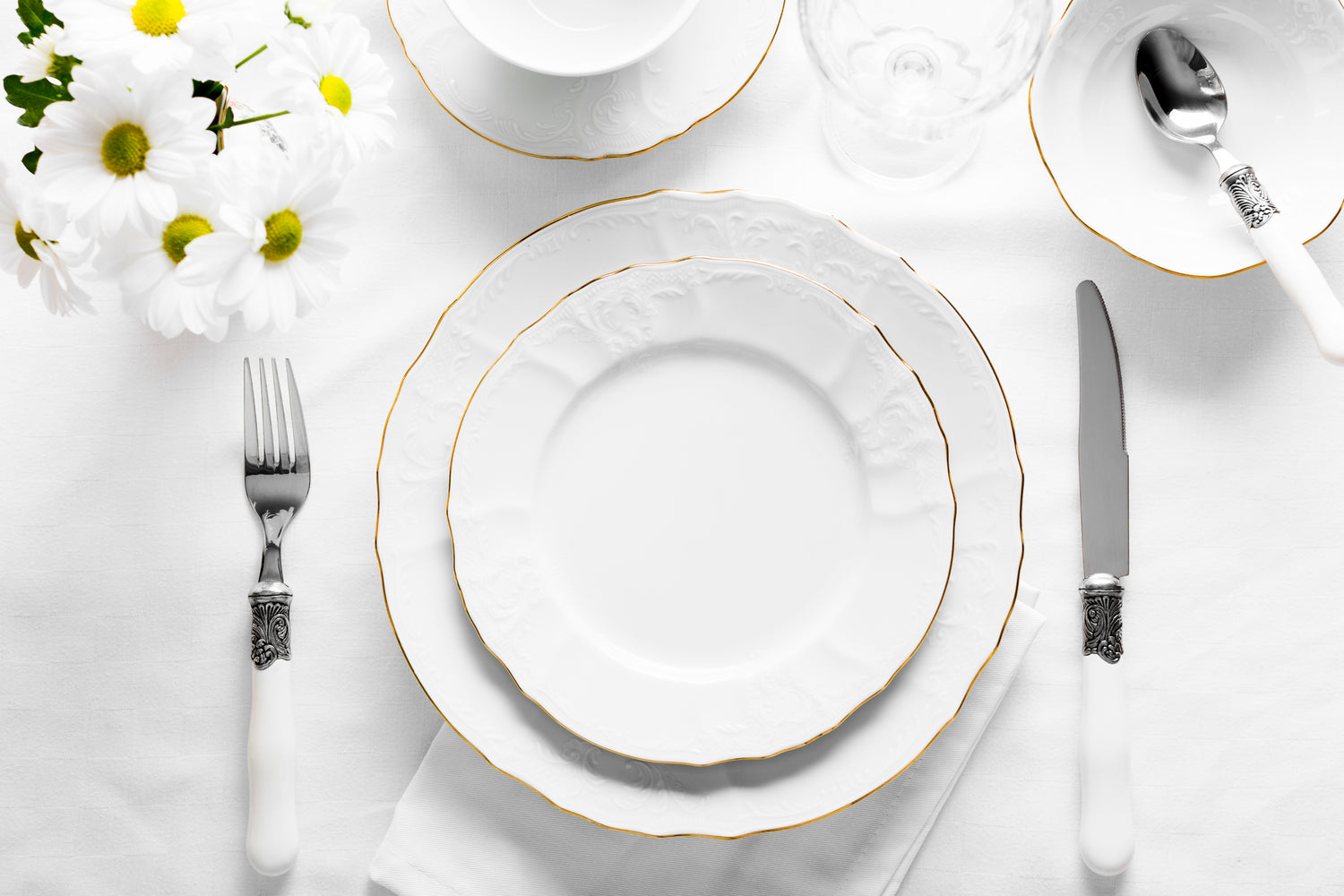 Dinnerware & Plates