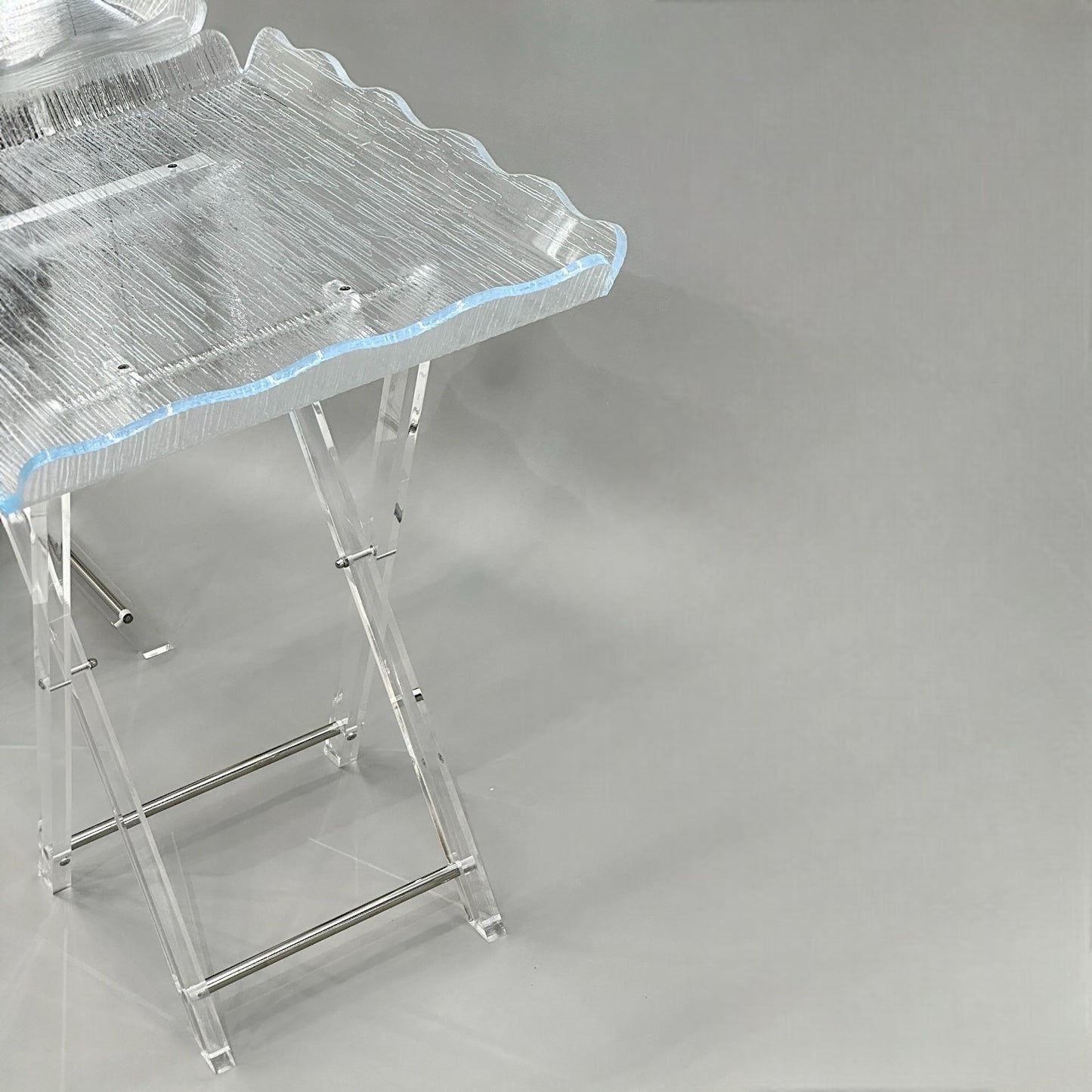 Chic 4-Piece Acrylic Tables with Wavy Edges