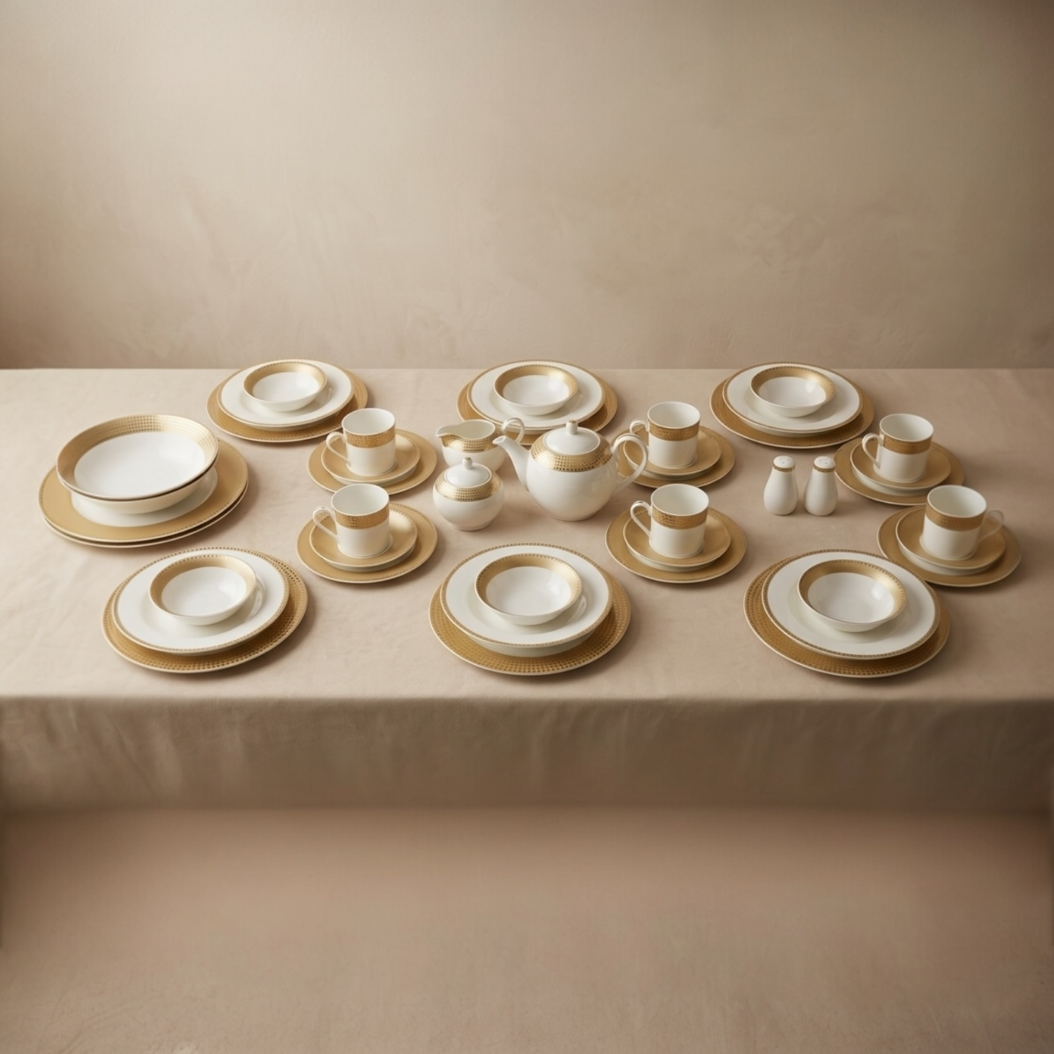 47-Piece Round Porcelain Dinner Set with Gold Decal – Complete Dining Collection - Mawaeen