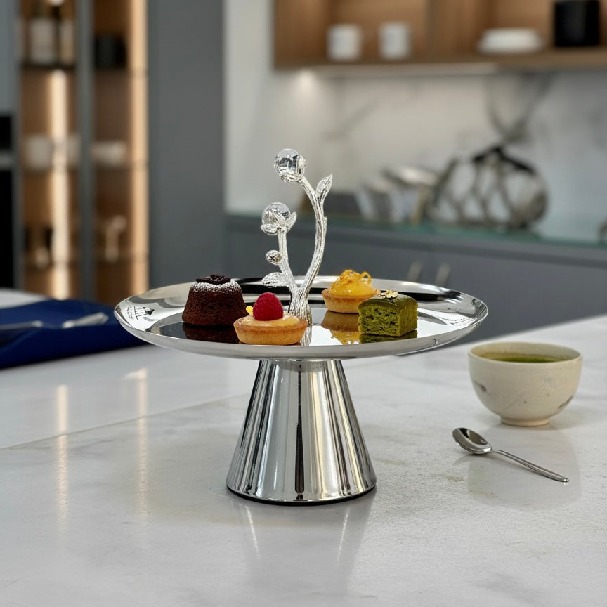 Mawaeen Luxury Candy Plate – Silver Floral Design with Base