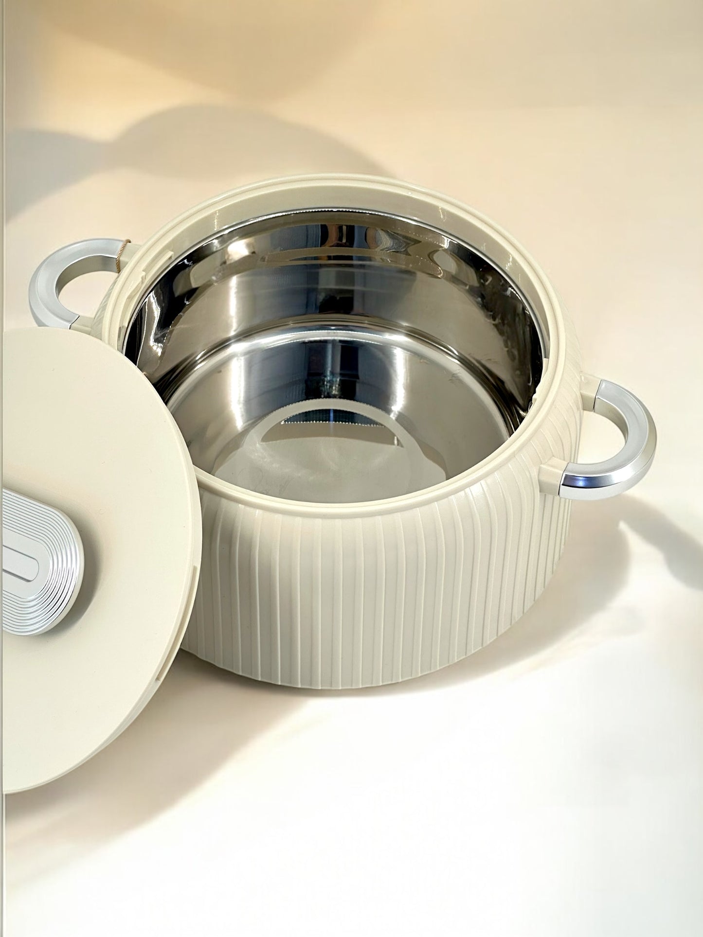 uxury Ribbed Hot Pot Set: 3 Sizes, silver-Trimmed