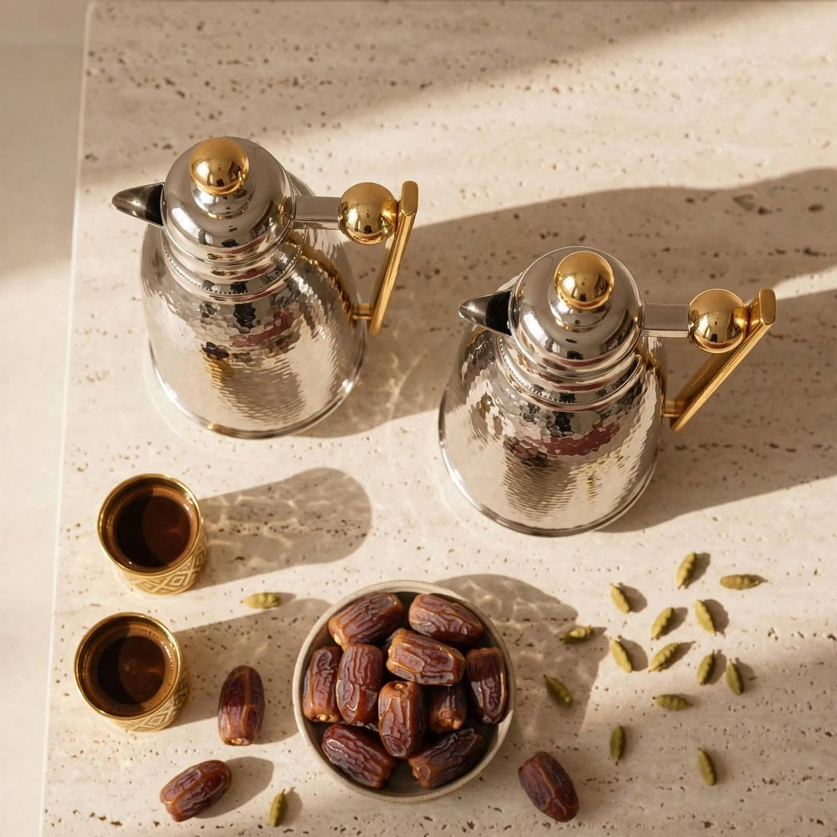 Nice Hammered Silver & Gold Vacuum Flask Set – 1L & 0.75L
