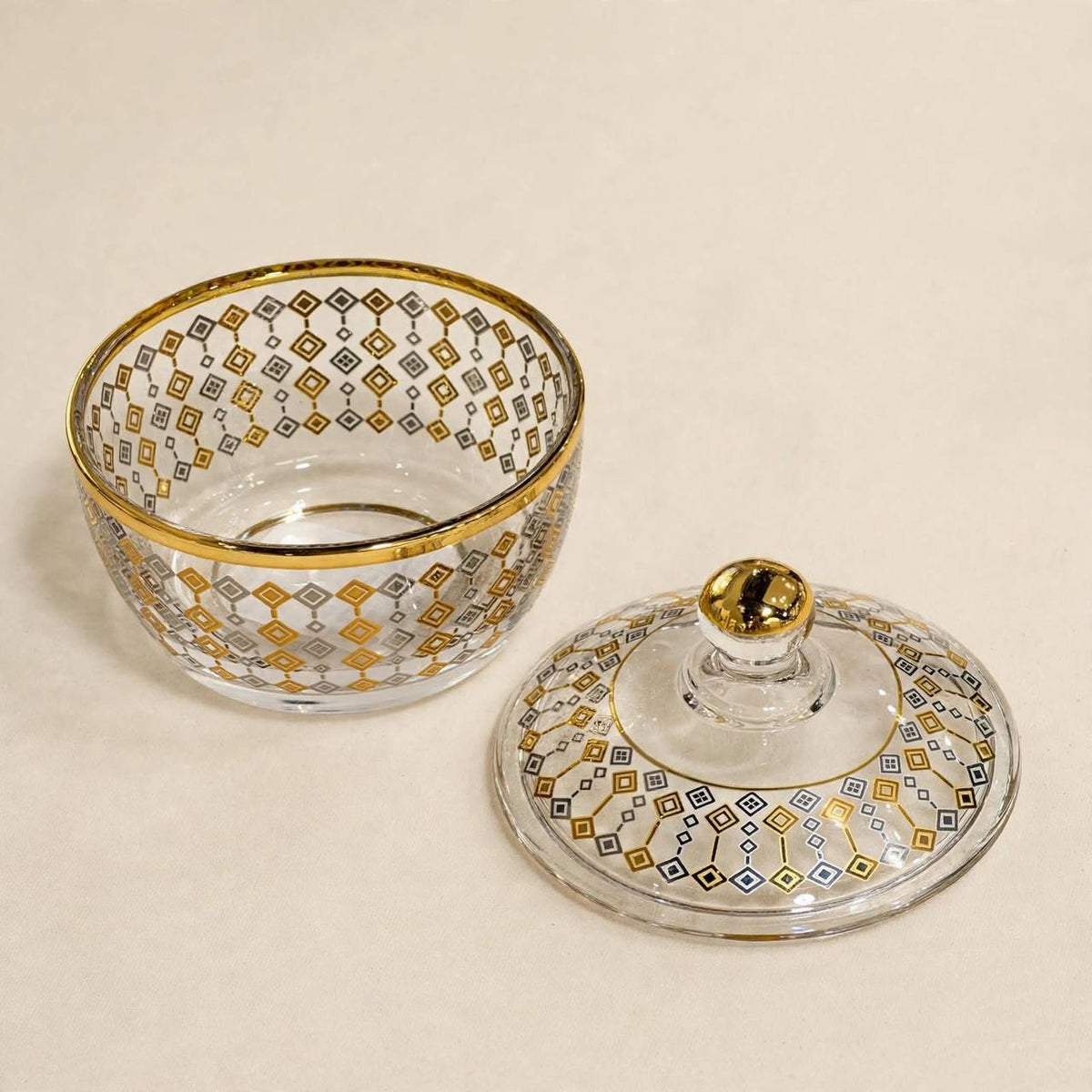 Gold & Silver Geometric Patterned Glass Sugar Bowl with Lid – 10x9cm