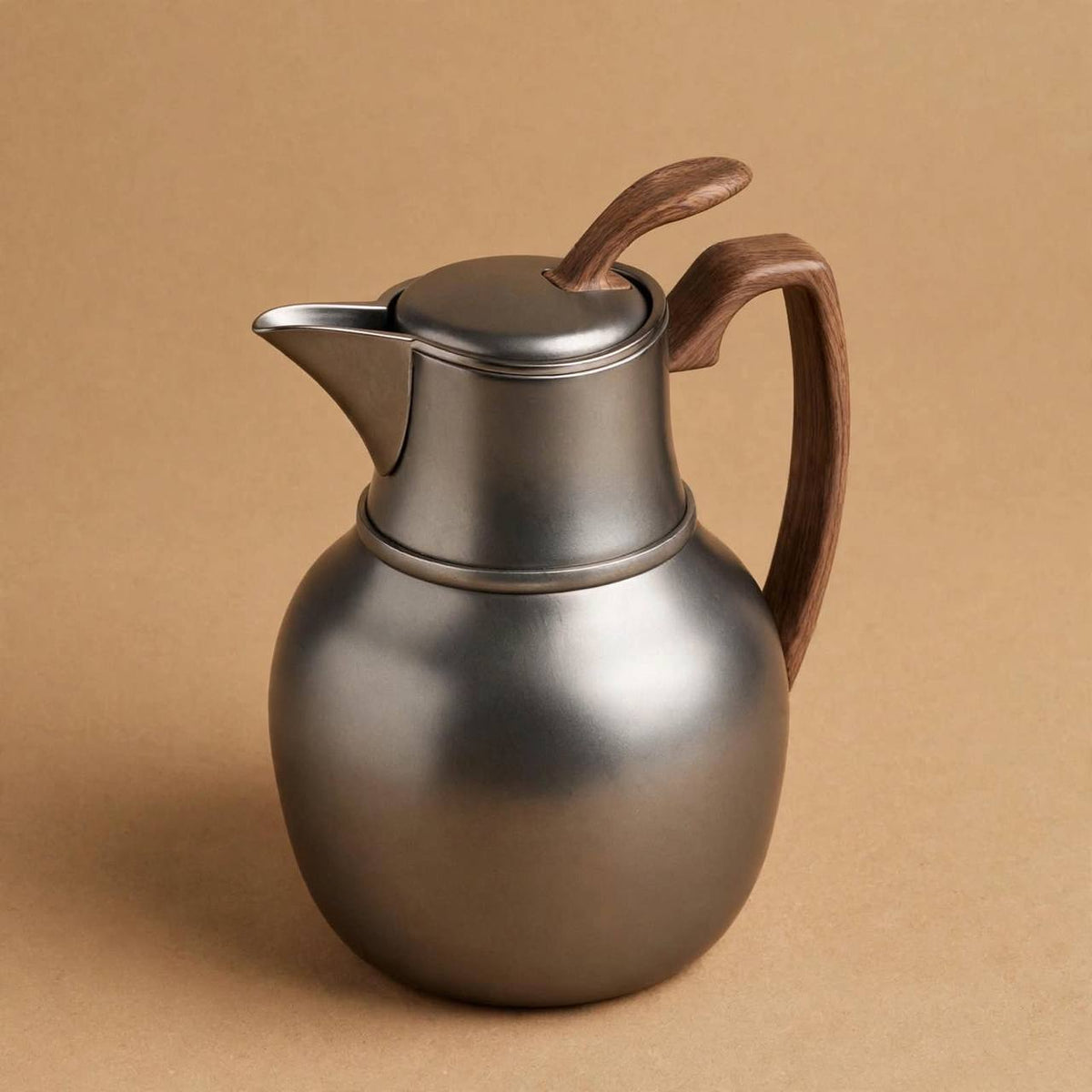 NGT Matt Chrome Thermal Dallah with Wood-Look Handle – 0.5 Liter