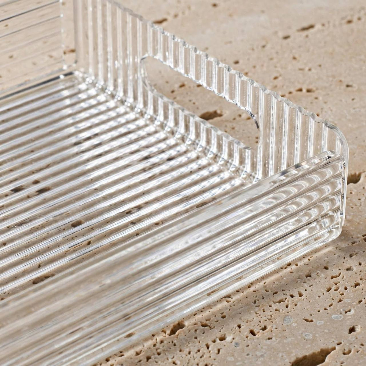 Acrylic Serving Tray with Integrated Cutout Handles – 32 × 22 cm