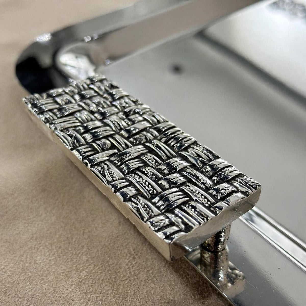 Contemporary Mirror Chrome Stainless Steel Serving Platter with Textured Silver Handles – 51 × 32 cm
