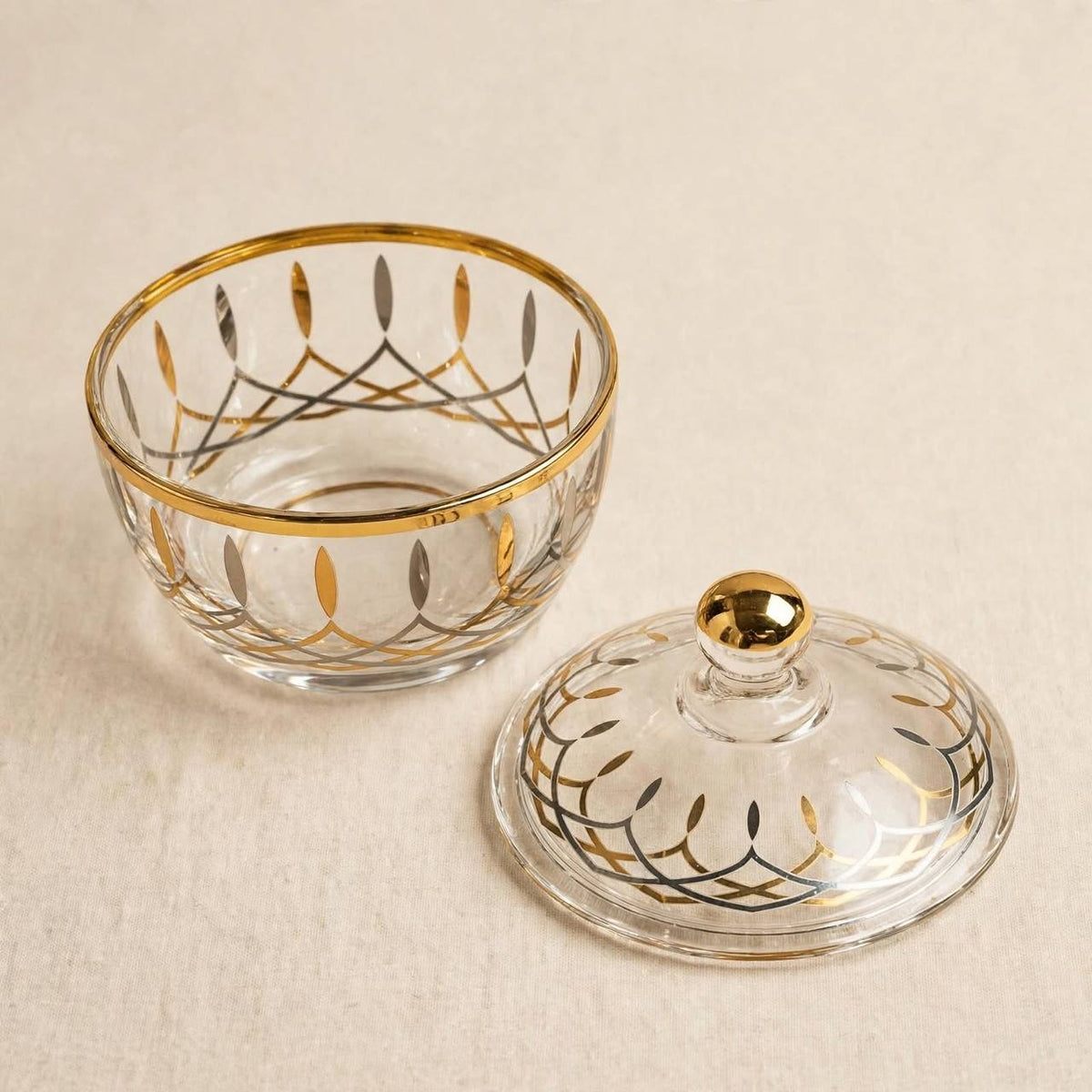 Gold & Silver Patterned Glass Sugar Bowl with Lid – 10x9cm