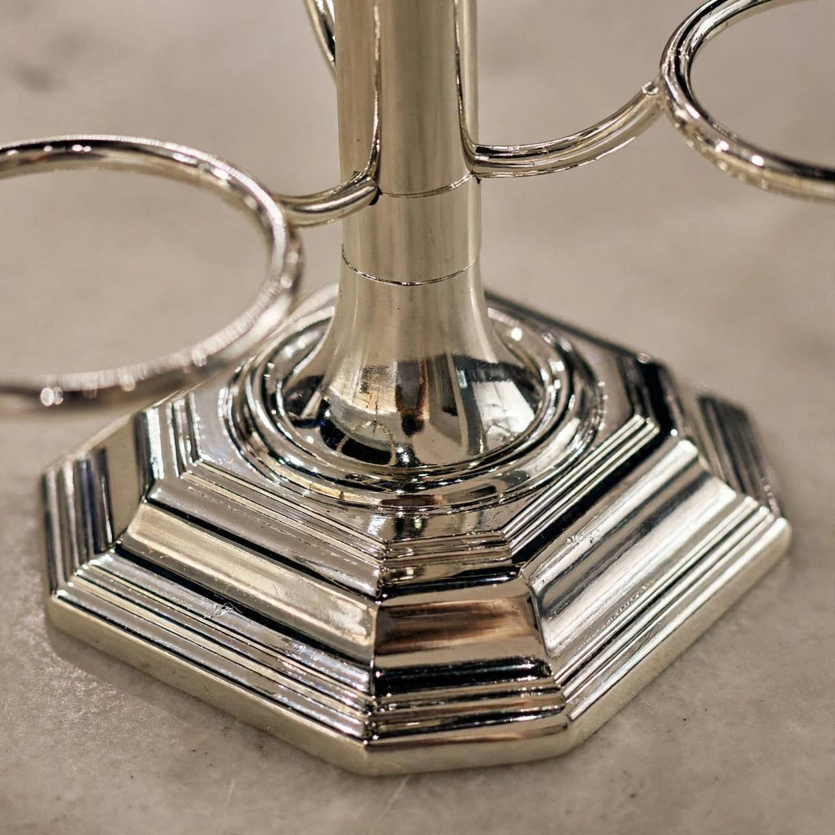 Vertical Arabic Coffee Cup Holder – Polished Silver
